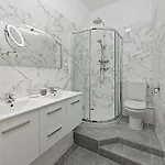#18 - Staywiz Us - Rossetti 2 Bedrooms Old Niceac Apartament *
