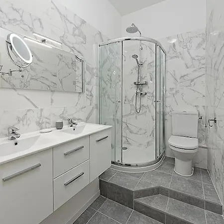 #18 - Staywiz Us - Rossetti 2 Bedrooms Old Niceac Apartament *