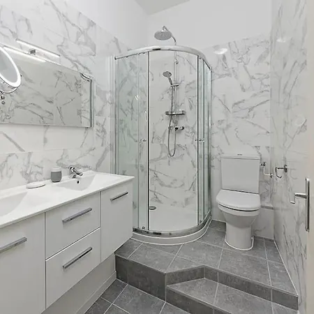 #18 - Staywiz Us - Rossetti 2 Bedrooms Old Niceac Apartament